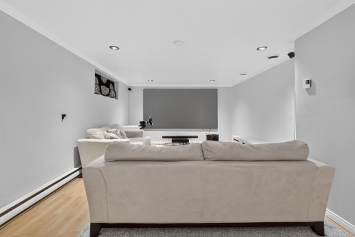Cinéma maison - 4 Rue Du Héron-Bleu, Châteauguay, QC - Indoor Photo Showing Other Room