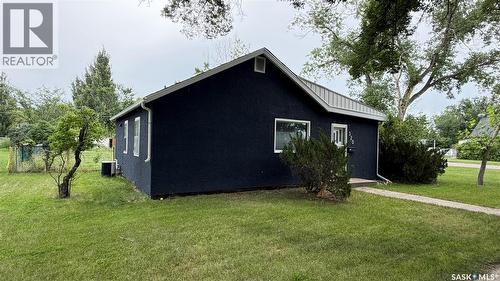 320 Aspen Street, Maple Creek, SK - Outdoor