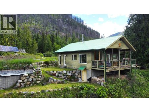9155 Highway 6, Silverton, BC - Outdoor With Deck Patio Veranda