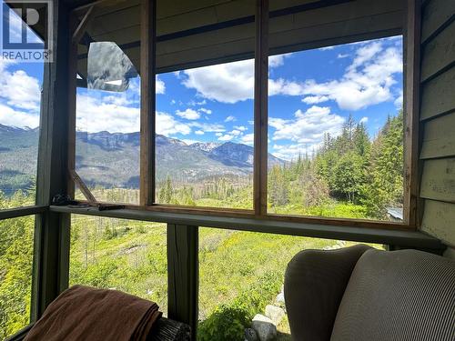 9155 Highway 6, Silverton, BC - 