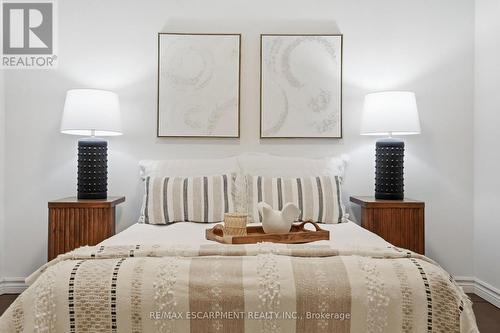 104 Dallas Avenue, Hamilton, ON - Indoor Photo Showing Bedroom