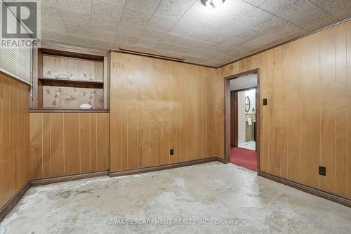 104 Dallas Avenue, Hamilton, ON - Indoor Photo Showing Other Room