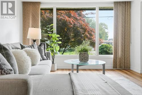 104 Dallas Avenue, Hamilton, ON - Indoor Photo Showing Other Room
