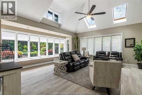 3 Pine Crest Road, Chatham, ON - Indoor Photo Showing Living Room