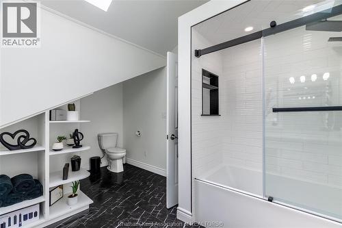 3 Pine Crest Road, Chatham, ON - Indoor Photo Showing Bathroom