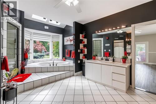 3 Pine Crest Road, Chatham, ON - Indoor