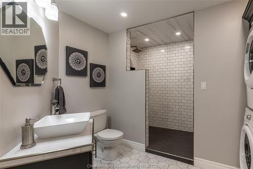 3 Pine Crest Road, Chatham, ON - Indoor