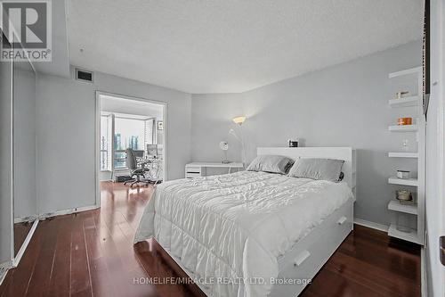 2603 - 2269 Lakeshore Boulevard W, Toronto, ON - Indoor Photo Showing Bedroom