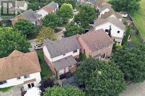 5185 Bunton Crescent, Burlington, ON - Outdoor