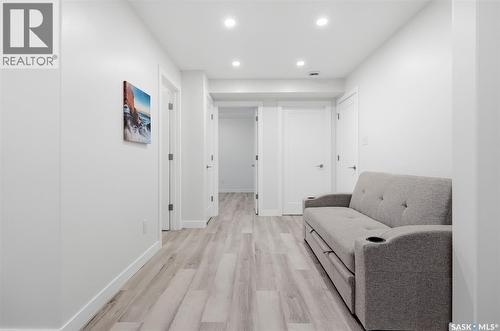 5121 Buckingham Drive E, Regina, SK - Indoor Photo Showing Other Room