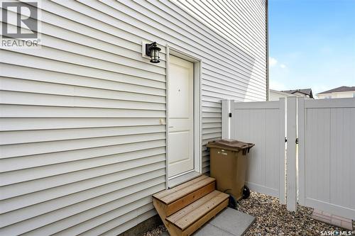 5121 Buckingham Drive E, Regina, SK - Outdoor With Exterior