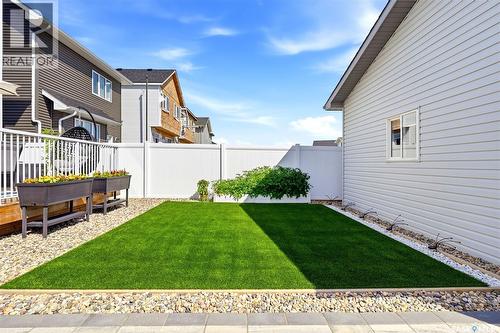 5121 Buckingham Drive E, Regina, SK - Outdoor