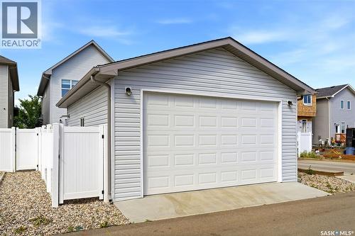 5121 Buckingham Drive E, Regina, SK - Outdoor With Exterior