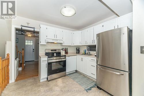 85 Eldomar Avenue, Brampton, ON - Indoor Photo Showing Kitchen