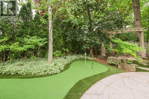 11 Country Club Drive, Toronto, ON - Outdoor