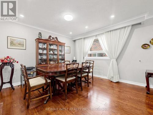 41 Burnview Crescent, Toronto, ON - Indoor Photo Showing Dining Room