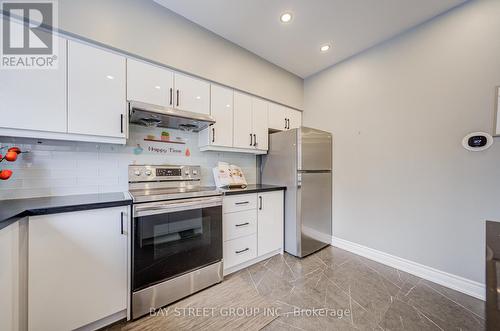 52 Leitchcroft Crescent, Markham, ON - Indoor Photo Showing Kitchen
