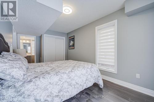 52 Leitchcroft Crescent, Markham, ON - Indoor Photo Showing Bedroom