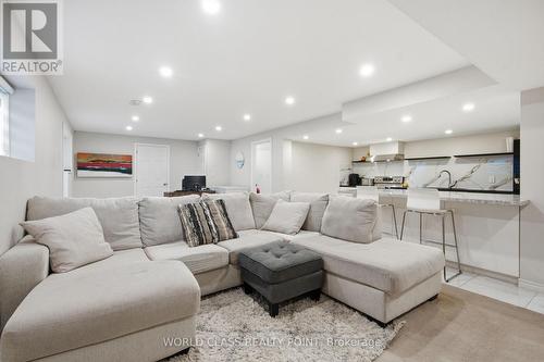 436 Cusick Circle, Milton, ON - Indoor Photo Showing Living Room