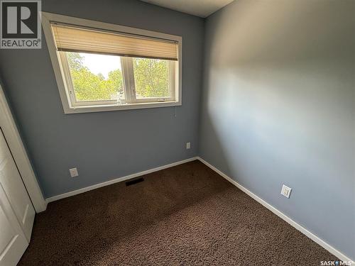 802 Park Avenue, Weyburn, SK - Indoor Photo Showing Other Room