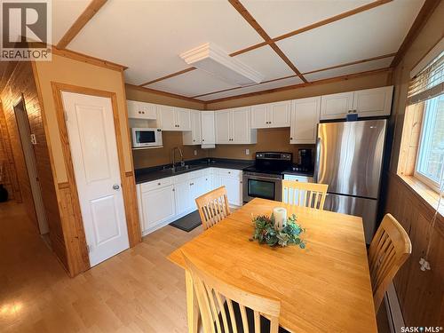 Joanette Dr Cabin, Leask Rm No. 464, SK - Indoor