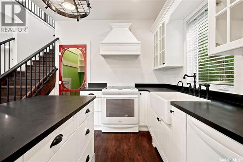 223 Green Avenue, Regina Beach, SK - Indoor Photo Showing Kitchen