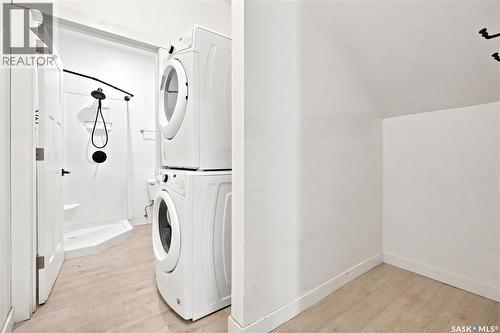 223 Green Avenue, Regina Beach, SK - Indoor Photo Showing Laundry Room