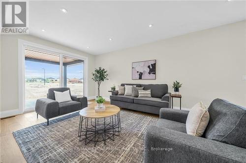 to-be-built (Photo for illustration purpose only) - 92 Craddock Boulevard, Haldimand, ON - Indoor Photo Showing Living Room