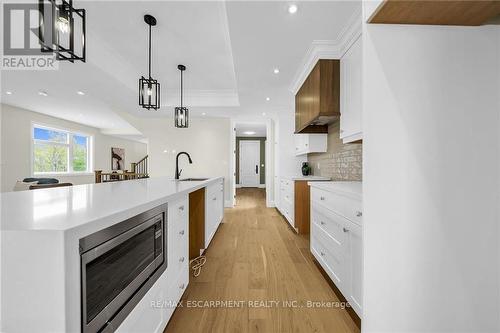 to-be-built (Photo for illustration purpose only) - 92 Craddock Boulevard, Haldimand, ON - Indoor Photo Showing Kitchen With Upgraded Kitchen