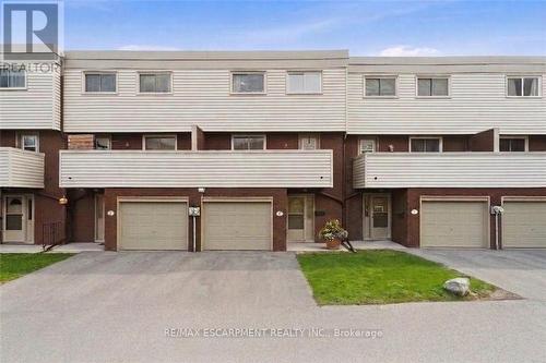 6 - 23 WATSONS LANE  Hamilton, ON L9H 5G9