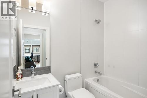 1146 Black Mountain Drive, Kelowna, BC - Indoor Photo Showing Bathroom