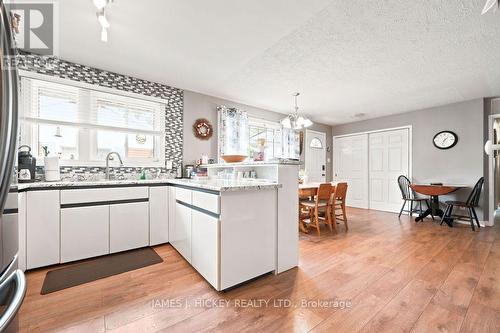 23 Newton Crescent, Deep River, ON - Indoor Photo Showing Kitchen With Upgraded Kitchen