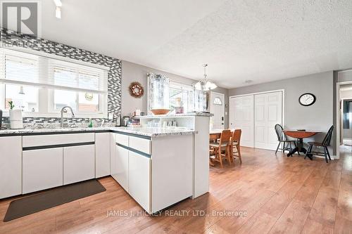 23 Newton Crescent, Deep River, ON - Indoor Photo Showing Kitchen