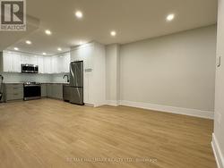 MAIN - 116 BELLEVUE AVENUE Toronto, ON M5T 2N9