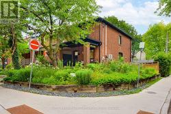 281 ARLINGTON AVENUE Toronto, ON M6C 2Z8