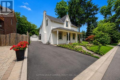 62 CENTRE STREET W  Richmond Hill, ON L4C 3P7