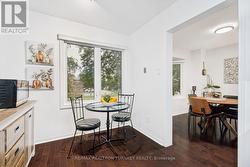 Open Layout with lots of bright Light - 