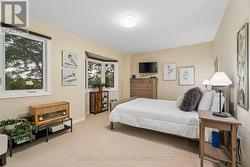 Bright & Cheerful Primary Bdrm w Natural Light - 