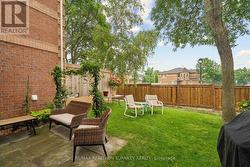 Peaceful Private Patio to relax or play - 