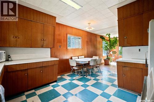 1632 9Th Avenue N, Saskatoon, SK - Indoor Photo Showing Kitchen