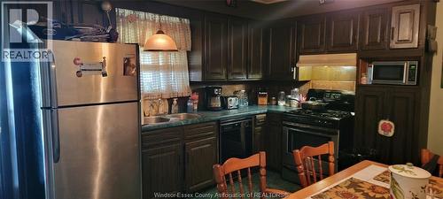 1947 Ferndale, Windsor, ON - Indoor Photo Showing Kitchen With Double Sink