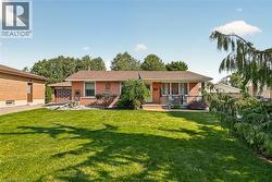 803 GLADSTONE Drive Woodstock, ON N4S 5T3