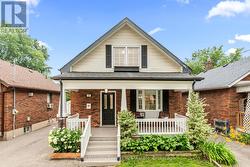 55 ARLINGTON AVENUE Oshawa (O'Neill), ON L1G 2N3