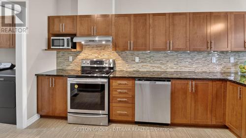 104 Passageway Private, Ottawa, ON - Indoor Photo Showing Kitchen