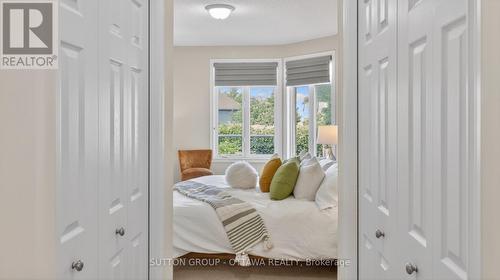 104 Passageway Private, Ottawa, ON - Indoor Photo Showing Bedroom