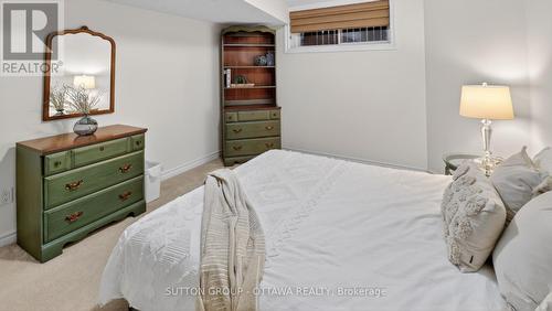 104 Passageway Private, Ottawa, ON - Indoor Photo Showing Bedroom