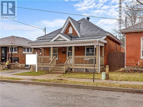 49 MINTERN AVENUE  Brantford, ON N3S 1K9