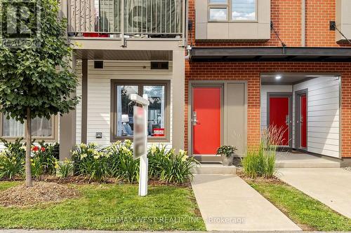 404 - 2635 WILLIAM JACKSON DRIVE  Pickering, ON L1X 0L3