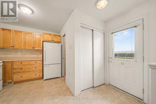 515 Pumpkin Patch Private, Ottawa, ON - Indoor Photo Showing Kitchen