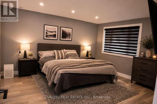 primary bedroom - 33 Chilton Drive, Hamilton, ON - Indoor Photo Showing Bedroom